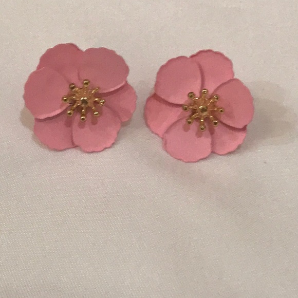 🆕 2 in 1 Pink Petal Earrings - Picture 3 of 5